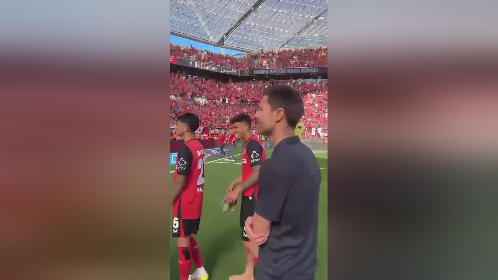 阿隆索皇馬告別，賽后圍欄互動！