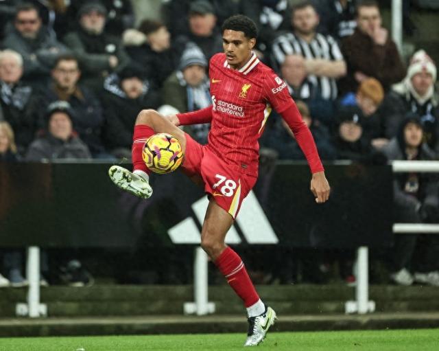 德天：德英球隊(duì)關(guān)注寬薩，球員夏離不無(wú)可能