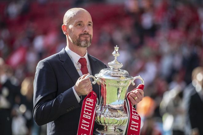 羅馬諾爆料滕哈赫簽約德甲2年，球迷疑云。