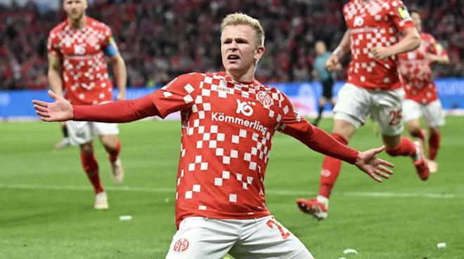 伯卡特傾向轉(zhuǎn)會法蘭克福，解約費約2000萬歐。