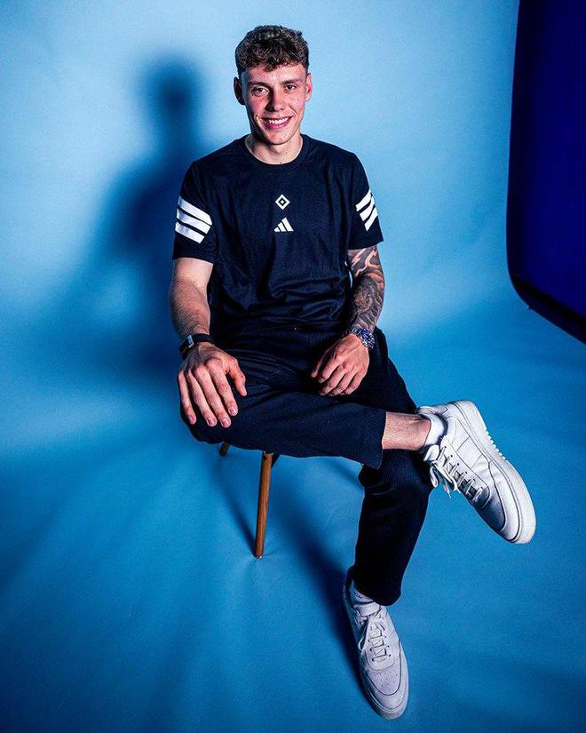 官方：漢堡簽下基爾中場(chǎng)倫伯格，轉(zhuǎn)會(huì)費(fèi)240萬(wàn)歐。