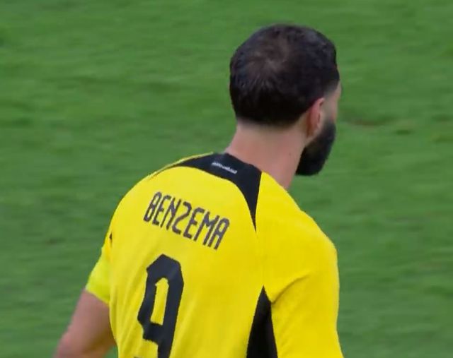 37歲巨星25球雙冠王，亞冠級(jí)表現(xiàn)！