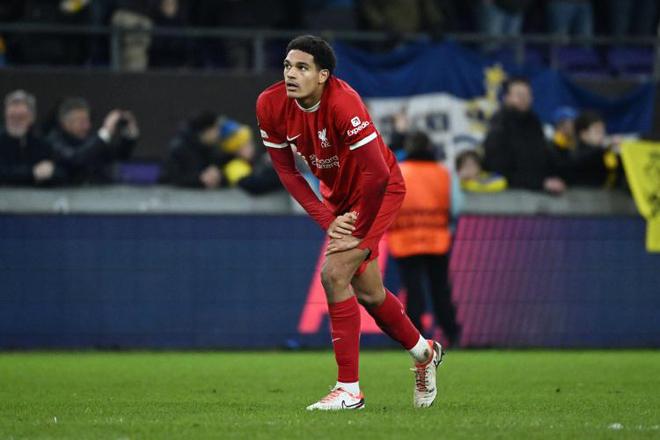 勒沃庫森敲定寬薩轉(zhuǎn)會(huì)，轉(zhuǎn)會(huì)費(fèi)3000萬鎊加浮動(dòng)。