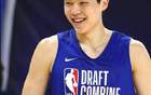行情上漲！楊瀚森試訓(xùn)兩小時(shí)，魔術(shù)總裁留言：期待NBA再戰(zhàn)！