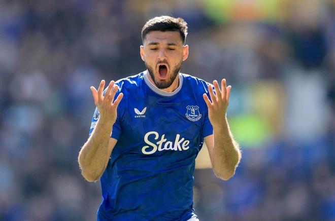 TA：萊比錫斯圖加特盯上布羅亞，切爾西盼永售