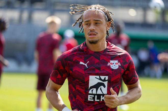 萊比錫體育總監(jiān)：情況不變，哈維·西蒙斯留隊(duì)。