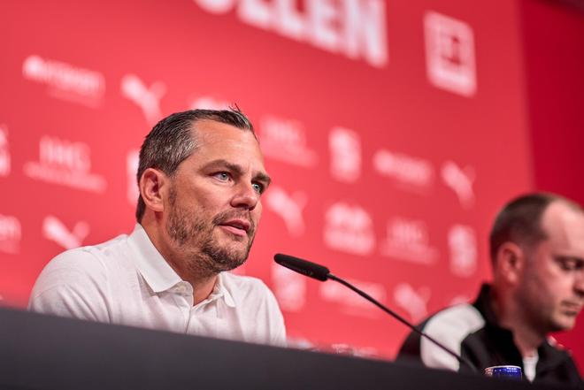 埃利奧特·萊比錫不評論流言，敗后保持沉默。