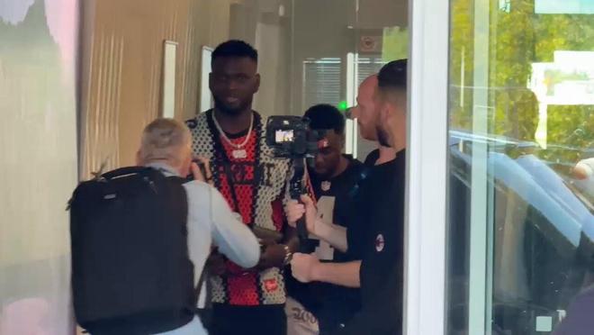 記者：博尼費(fèi)斯體檢異常，米蘭將定奪。